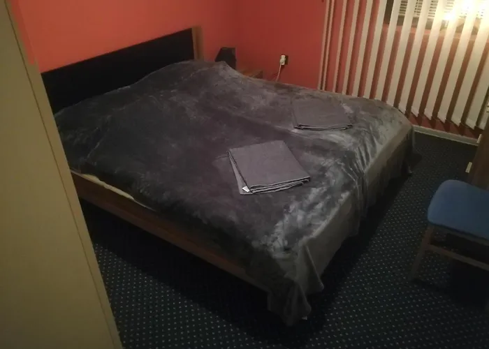 Napraforgo Vendeghaz Lägenhet *