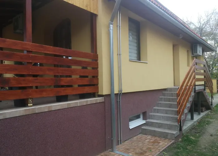 Napraforgo Vendeghaz Lägenhet *